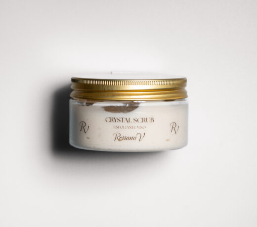 Crystalscrub MINERAL SCRUB VISO Crema minerale esfoliante ad azione meccanica detossina idrata e a contatto con l acqua si traforma in una soffice schiuma